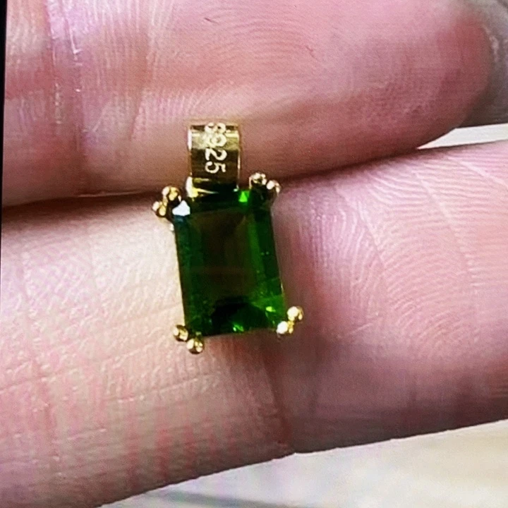 透辉石吊坠银S925镶嵌随****）1111