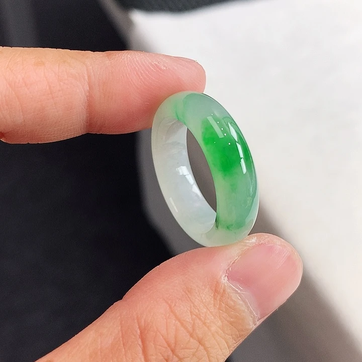 翡翠未镶嵌戒指19号
