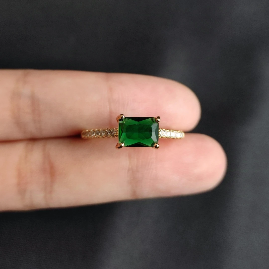 祖母绿培育爱心戒指I04-23赠礼盒(多样性发)