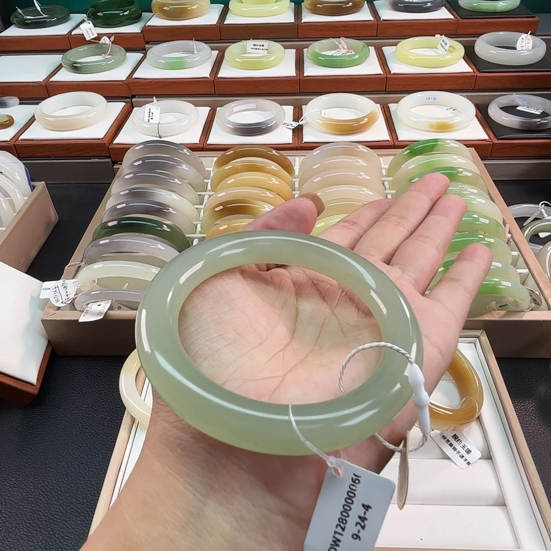 和田玉未镶嵌手镯57胖圆冰晴