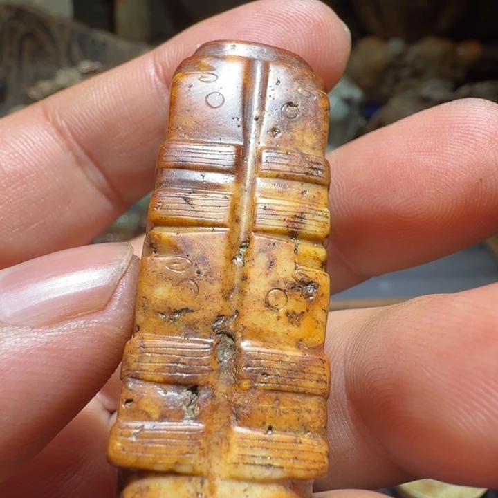 嗨***哥和田玉（糖玉）未镶嵌颈饰