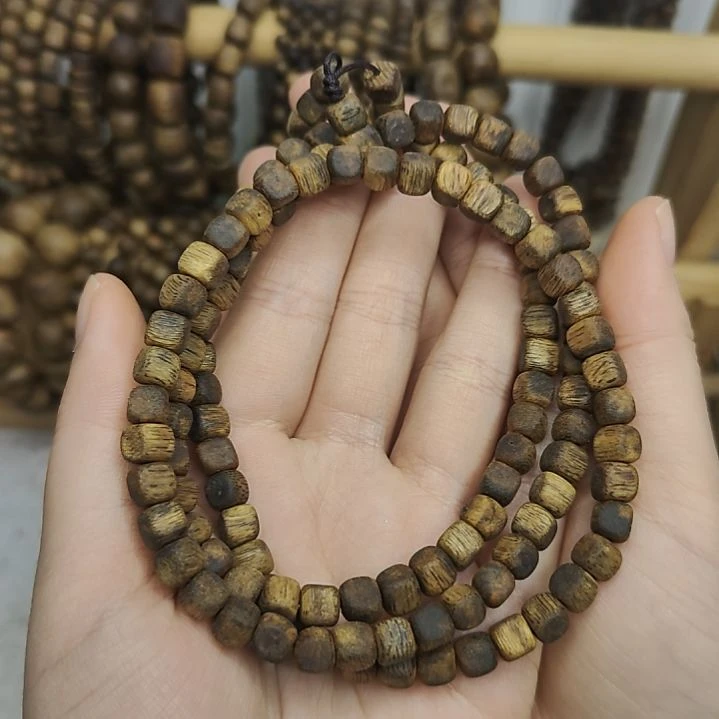 沉香手串卡五方珠多圈