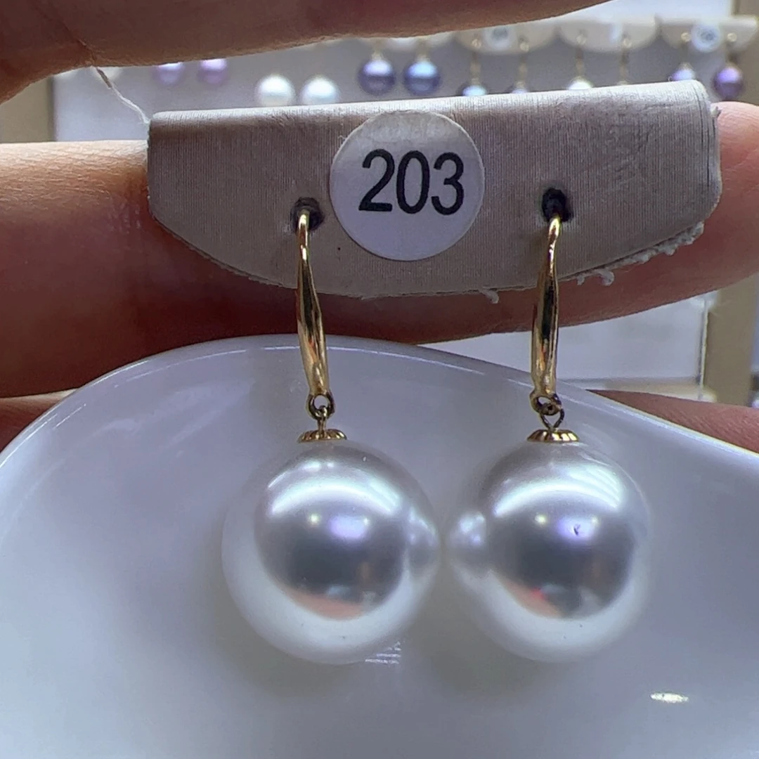 18K金镶嵌淡水珍珠耳饰