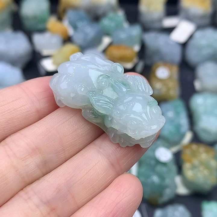翡翠未镶嵌颈饰天然缅甸A货翡翠貔貅吊坠