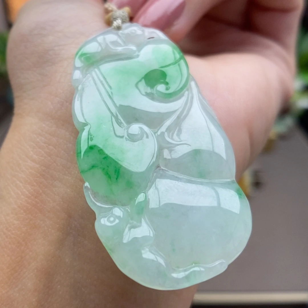 翡翠未镶嵌颈饰吊坠41