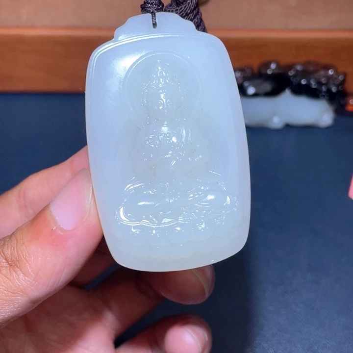 颈饰未镶嵌和田玉J