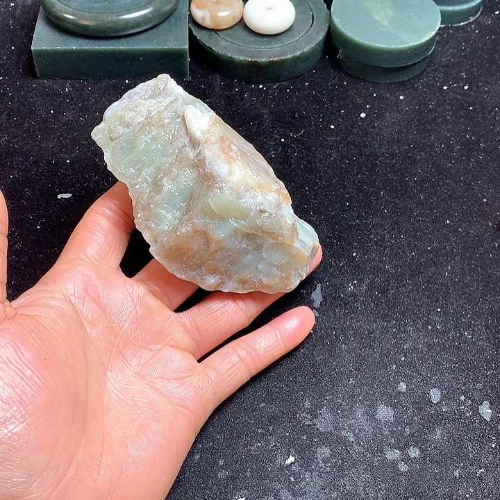 和田玉（糖玉）未镶嵌珠宝奇石