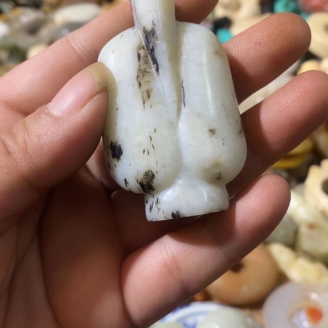 和田玉（糖玉）未镶嵌挂件