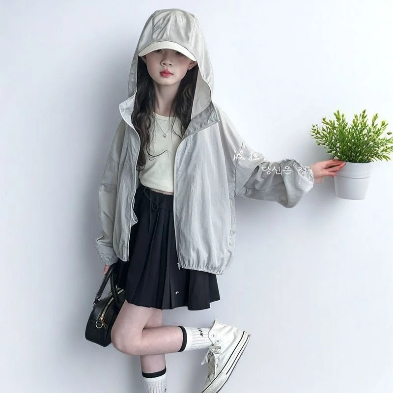 女儿童宽松夏季防晒衣薄款外套新款皮肤女童透气连帽洋气紫外线