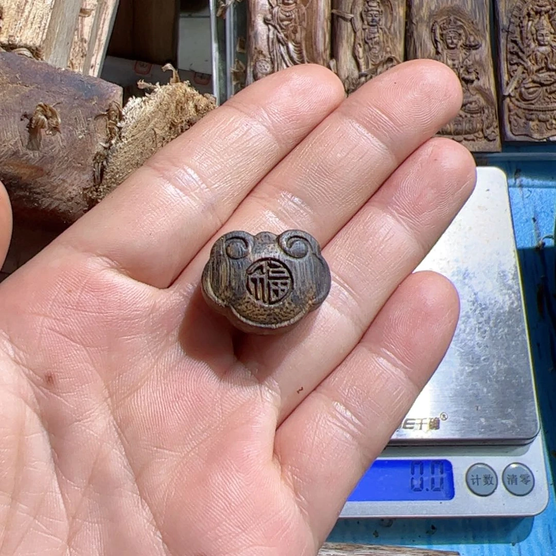 沉香吊坠&***?白棋福字2克