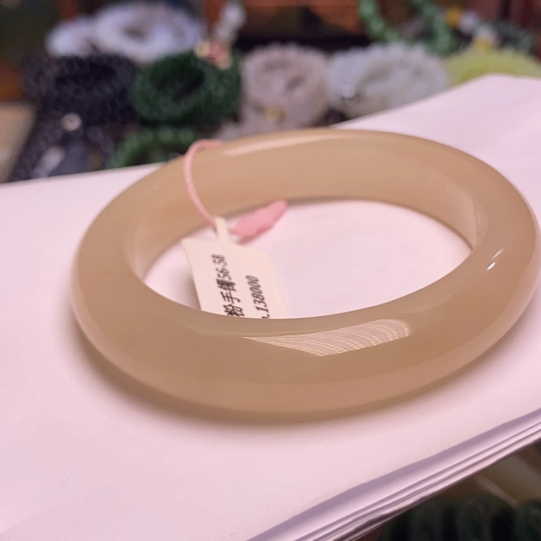 和田玉未镶嵌颈饰藕粉老熟料收藏毕业级手镯56.8