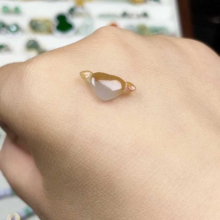 翡翠未镶嵌颈饰天然翡翠