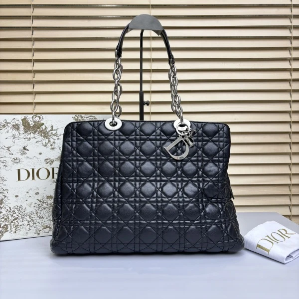 95新/迪奥/市场价42000/包包/250223MM0013