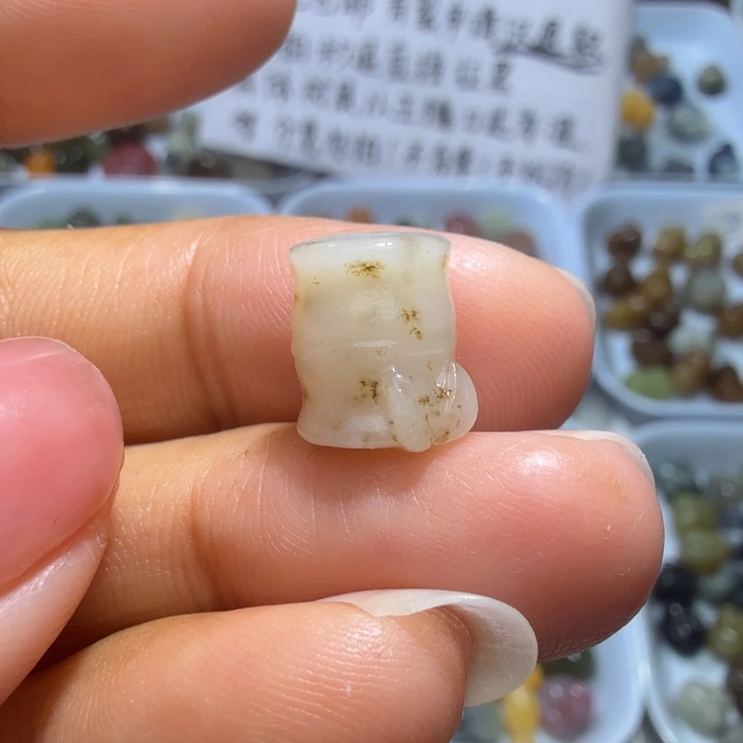 和田玉未镶嵌珠宝奇石