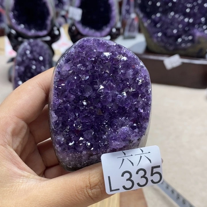紫晶未镶嵌大型摆件（非配饰）摆件