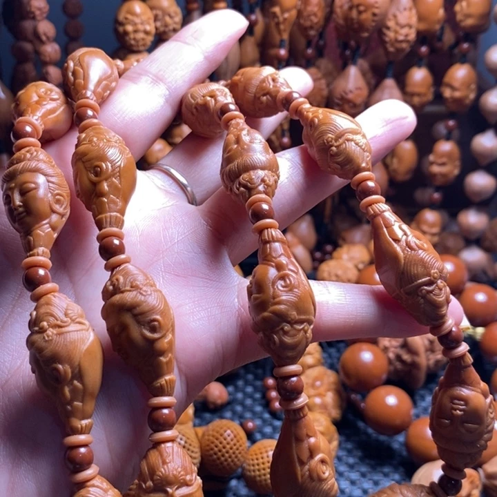 橄榄核吊坠柳叶观音