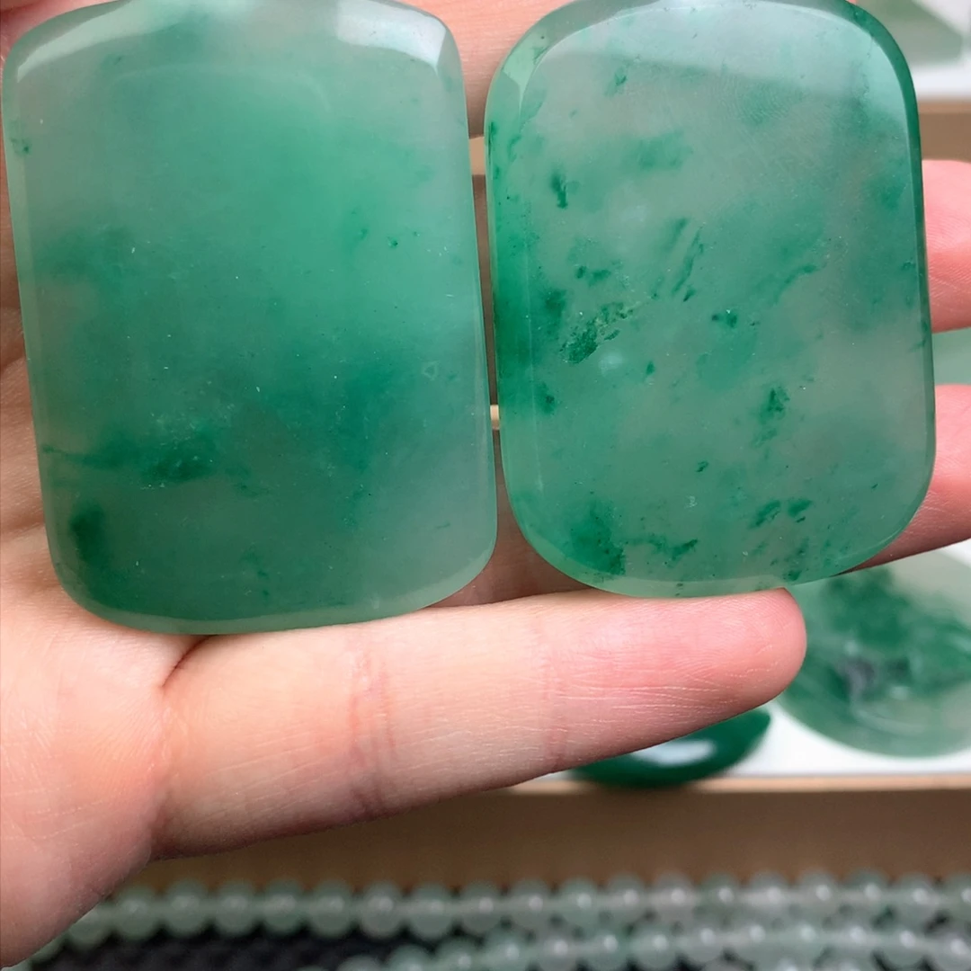 石英质玉吊坠(赠链)未镶嵌宏****店