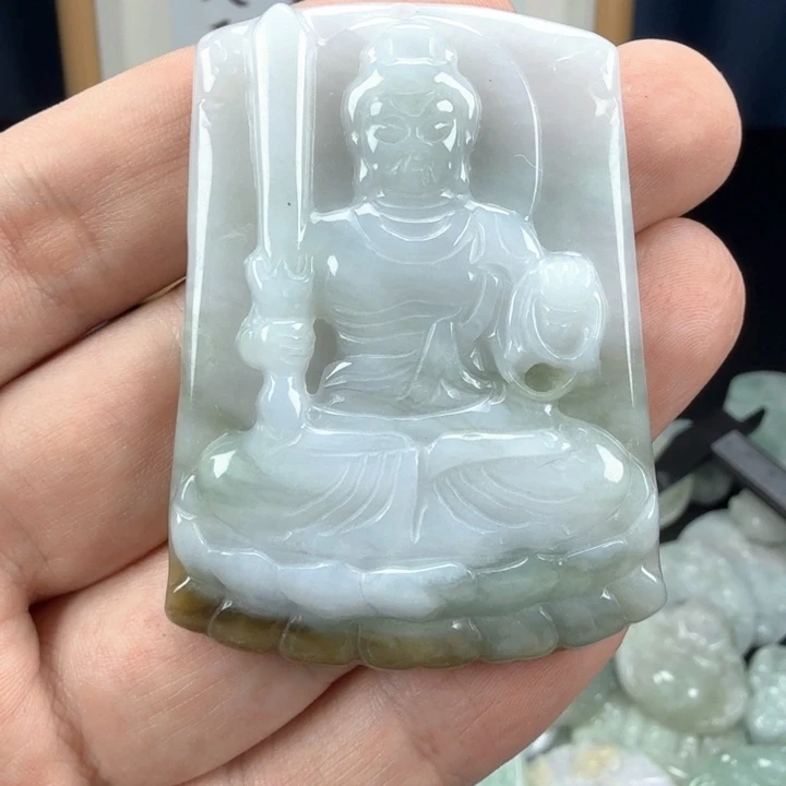 翡翠挂件未镶嵌翡翠