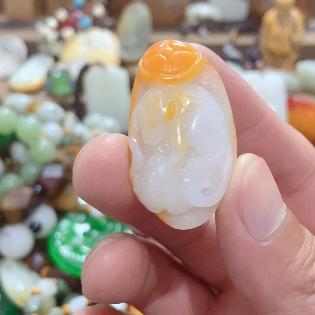 白玉菩提吊坠收藏