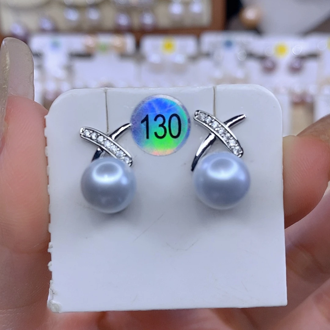 淡水珍珠耳饰未镶嵌