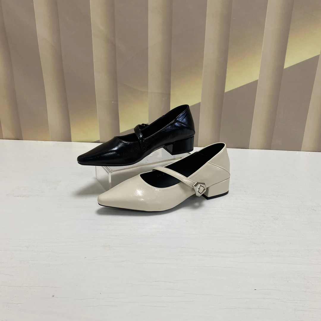 218-5时尚百搭一字带粗跟尖头单鞋F