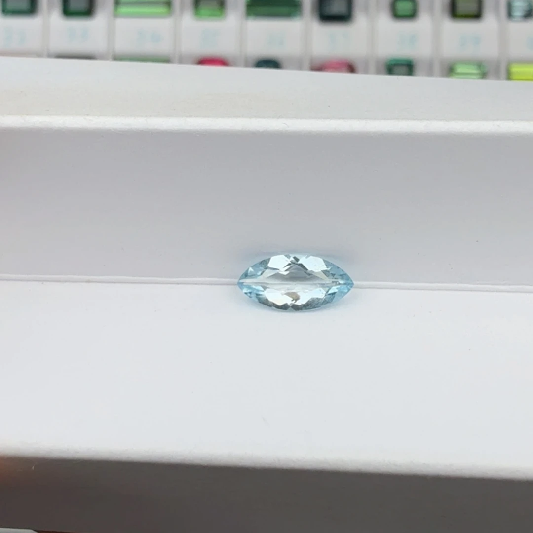 海蓝宝石裸石天然0.72克拉