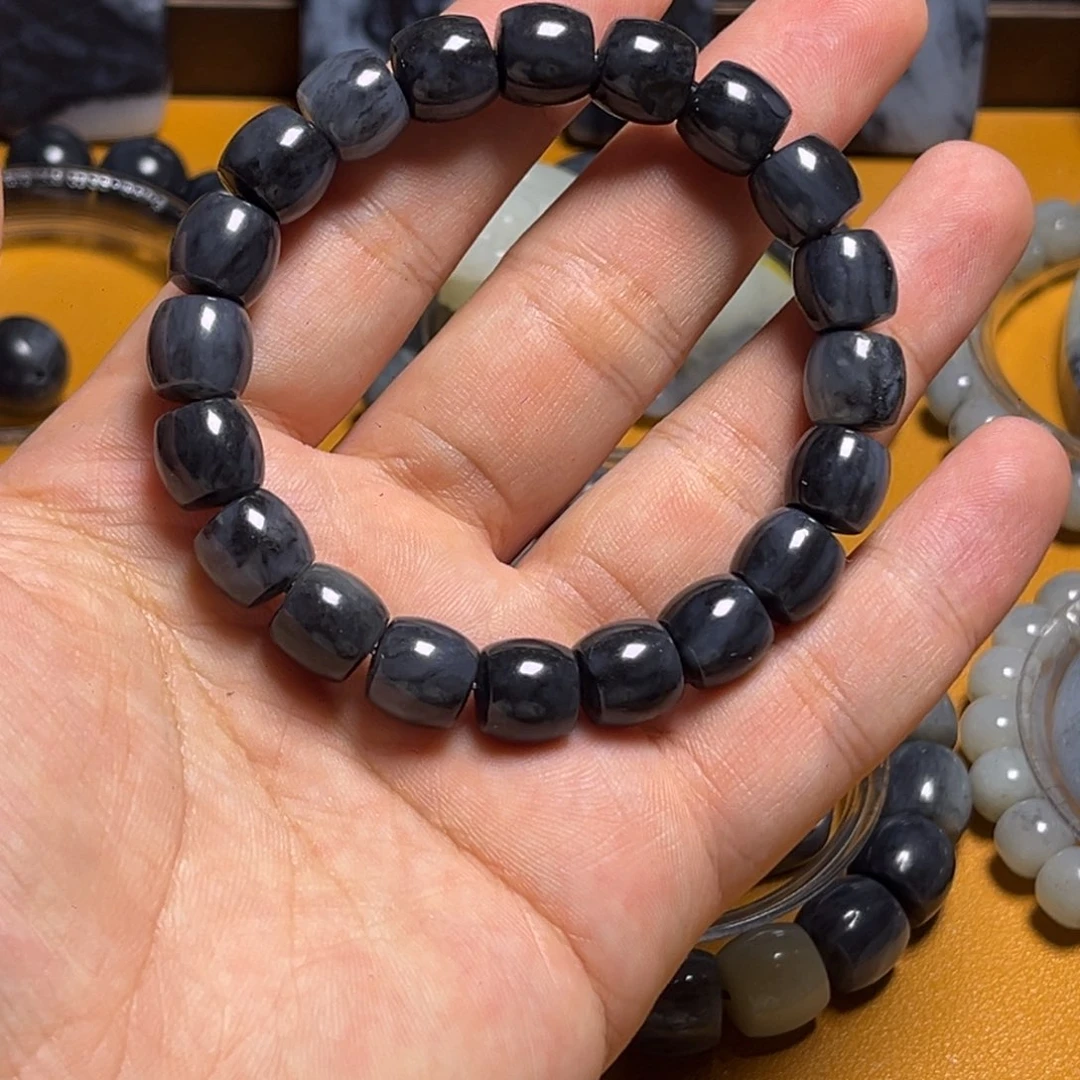 欧***噶和田玉未镶嵌手链不退换