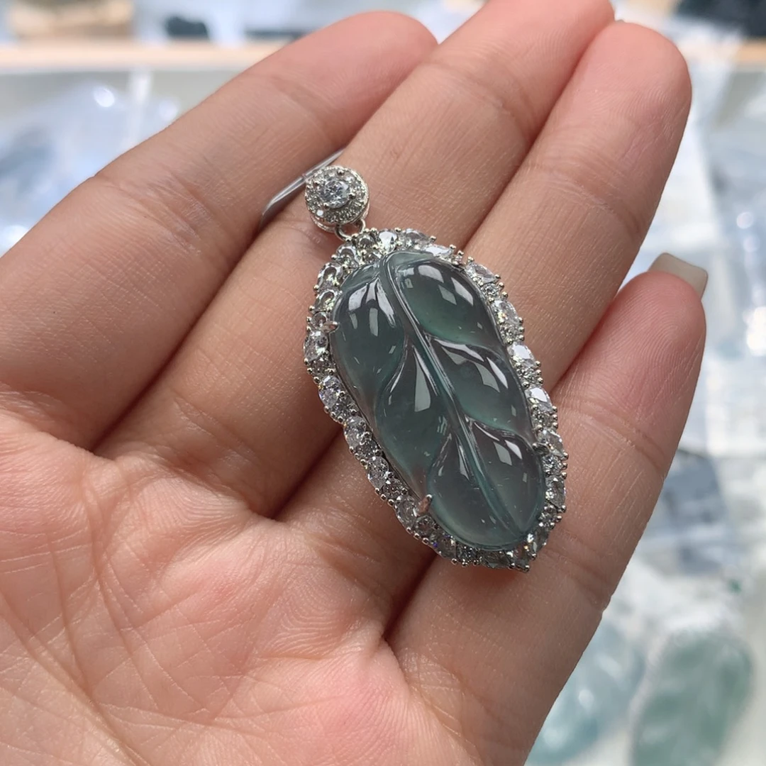 翡翠银S925镶嵌颈饰亚*克天然翡翠