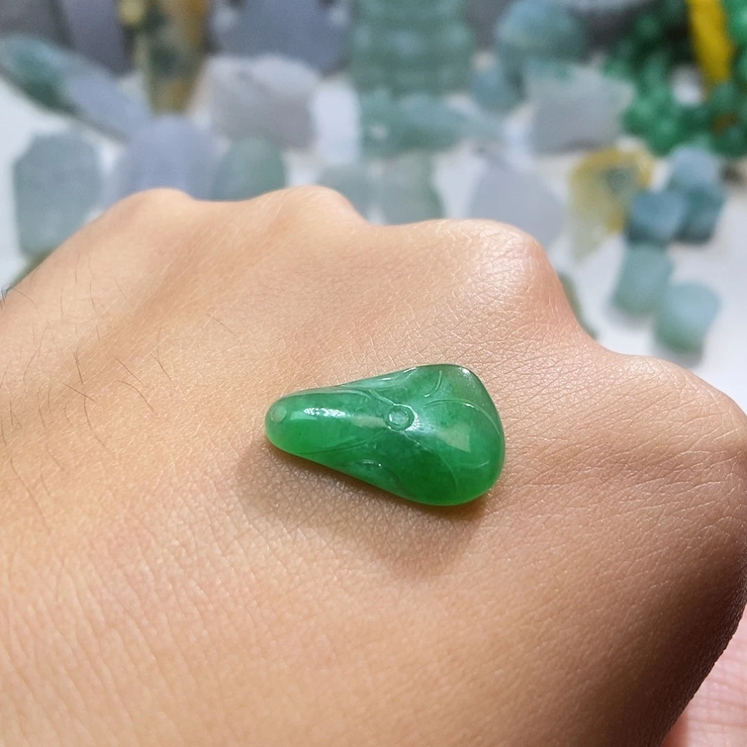 定制翡翠未镶嵌荷叶