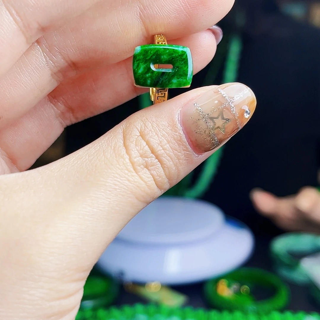 颈饰银S925镶嵌翡翠多样性