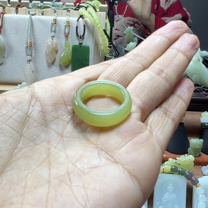 颈饰未镶嵌和田玉月**姐