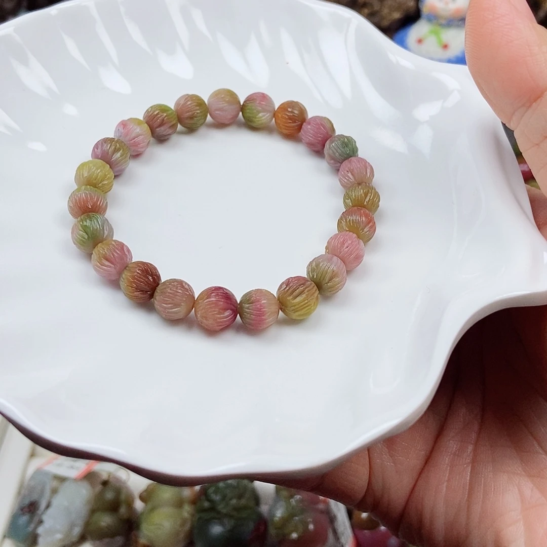 未镶嵌石英质玉（盐源）珠宝半成品