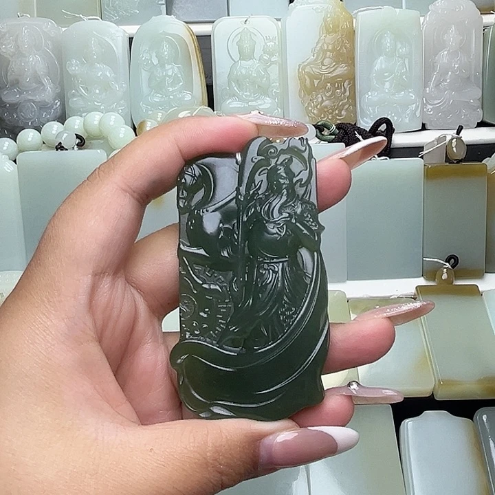 颈饰未镶嵌和田玉风**里