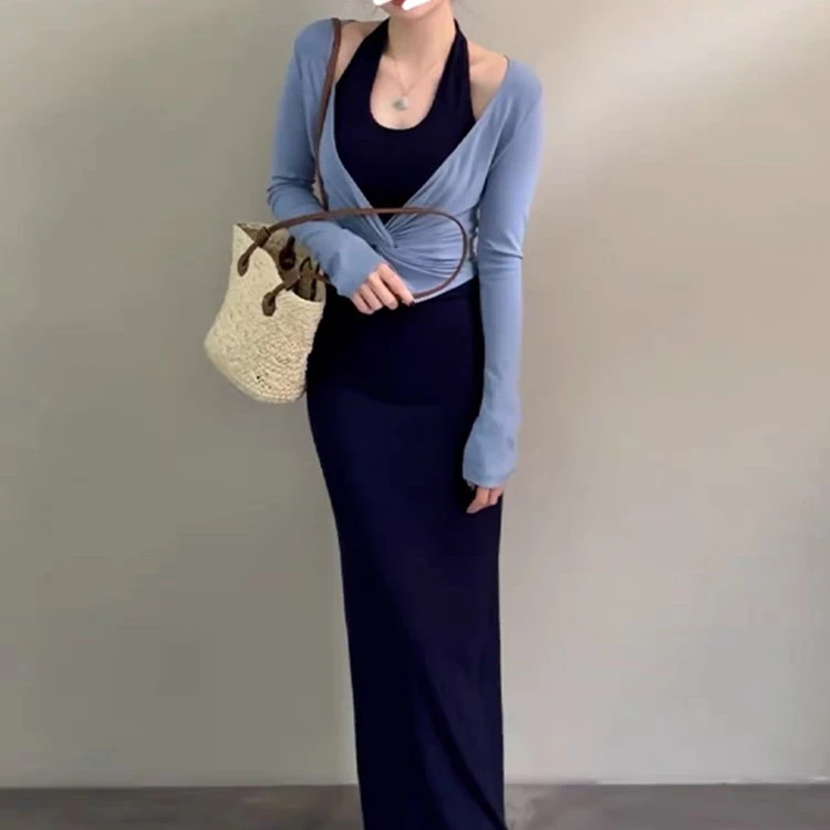 2025胖MM早春新款扭结设计上衣款挂脖连衣裙撞色拼接长裙两件套