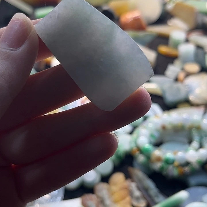 定制翡翠未镶嵌翡翠定制