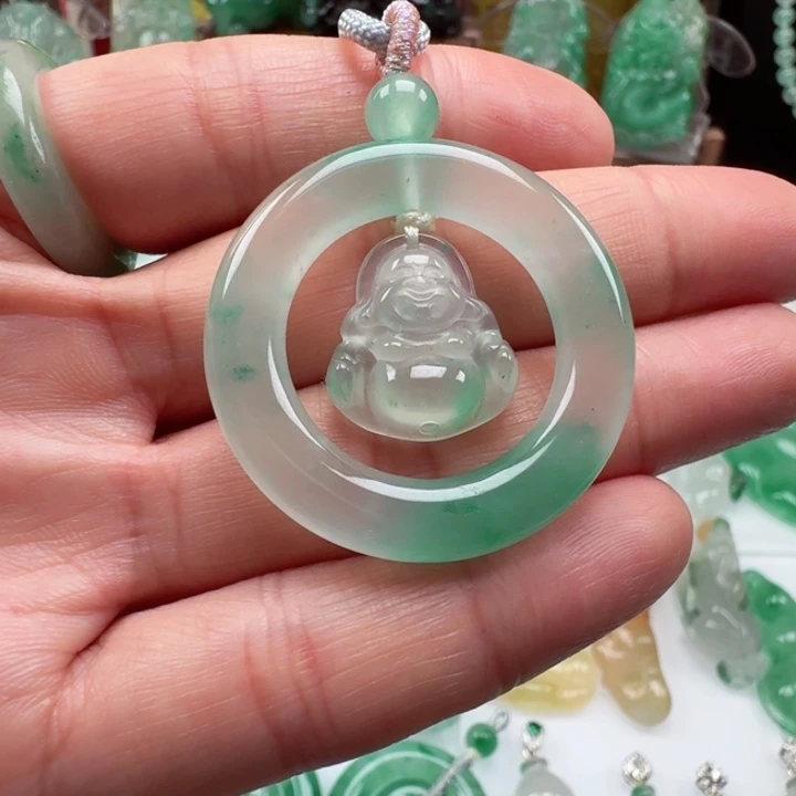 颈饰未镶嵌石英质玉