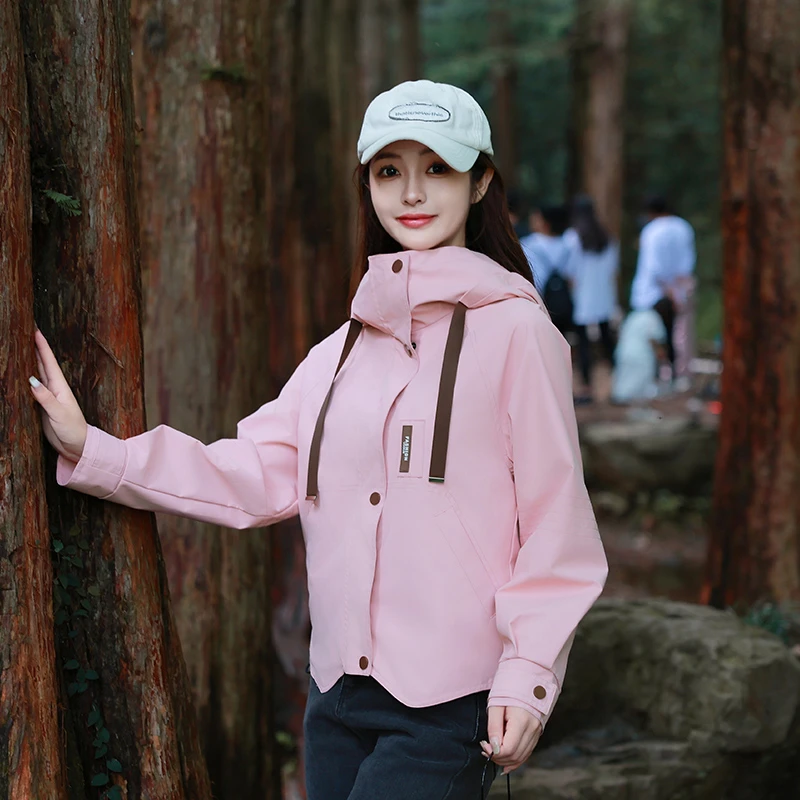 春秋季外套女款冲锋衣2025新款爆款小个子夹克登山服户外软壳薄款