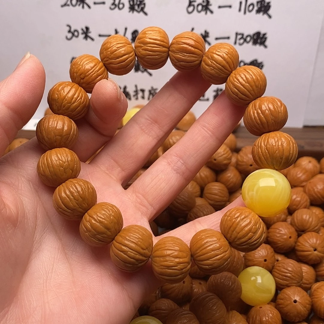 猴头核桃手串边16左右