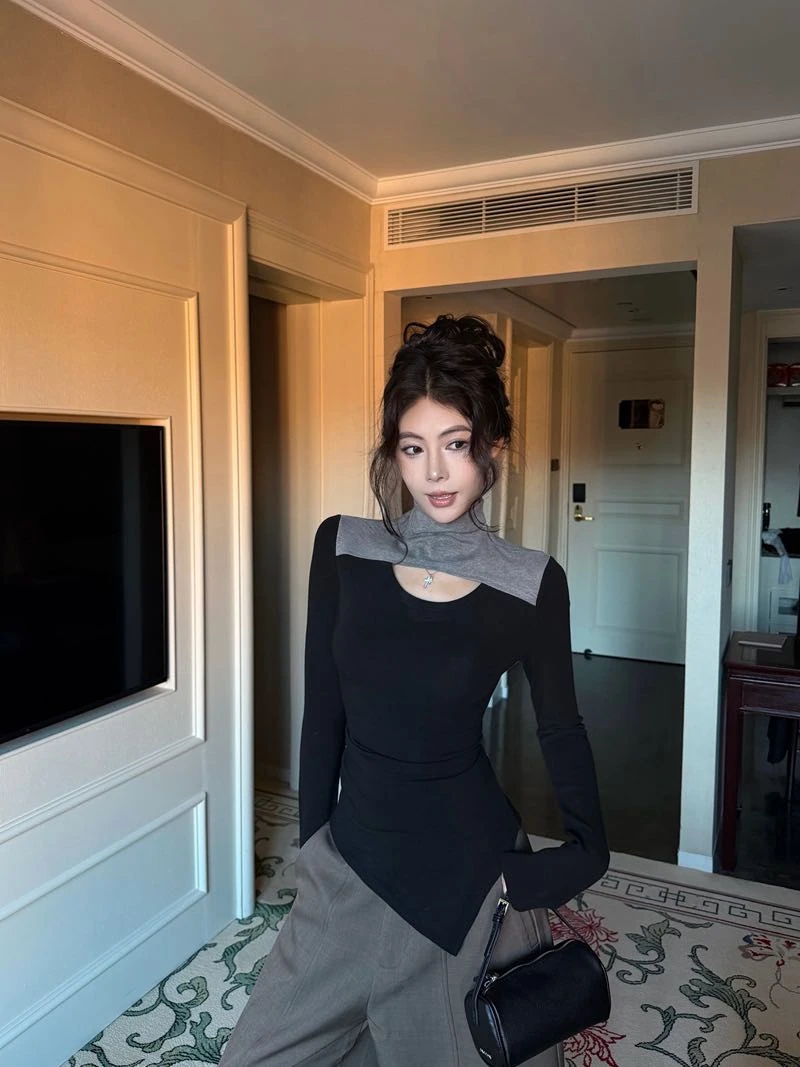 酷辣撞色高领镂空长袖打底衫女冬心机性感不规则气质褶皱修身上衣