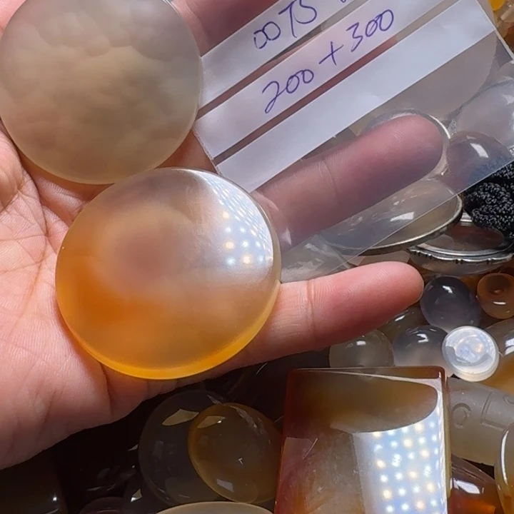 如***姐玛瑙/玉髓颈饰合金0075