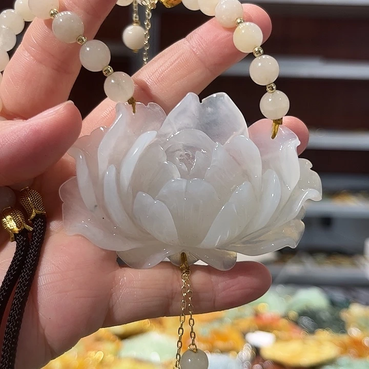 岫玉未镶嵌毛衣链