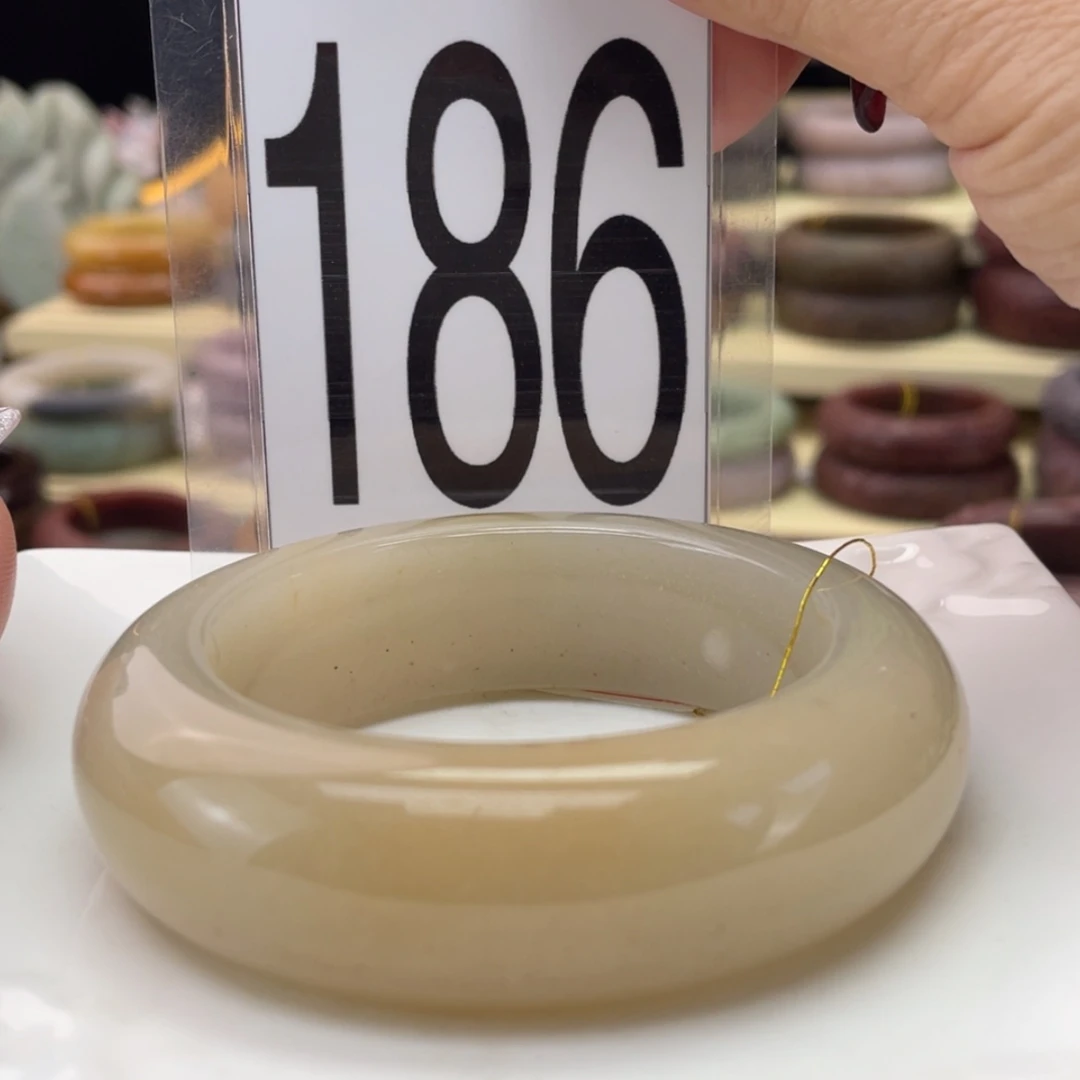 【闪购商品】石英质玉手镯未镶嵌