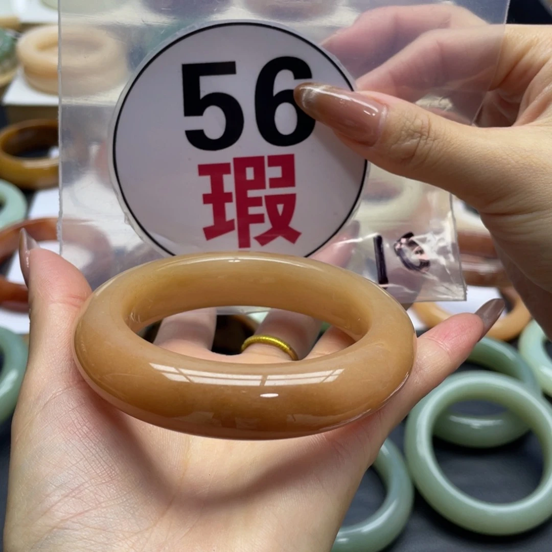 未镶嵌手镯石英质玉