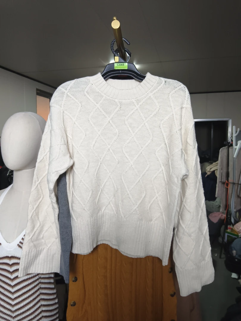 出口日韩，编花女针织毛衫