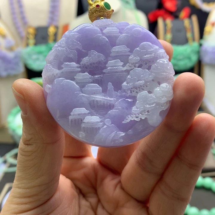 翡翠吊坠(赠链)未镶嵌