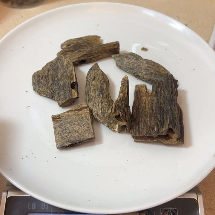 沉香碎屑沉香绿棋楠精品熏香料48