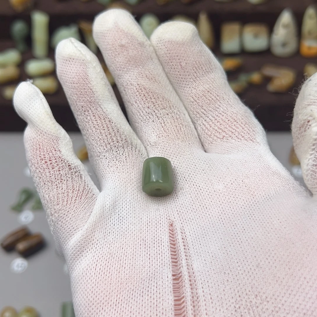 云***岫岩河磨玉（透闪石质玉）未镶嵌颈饰