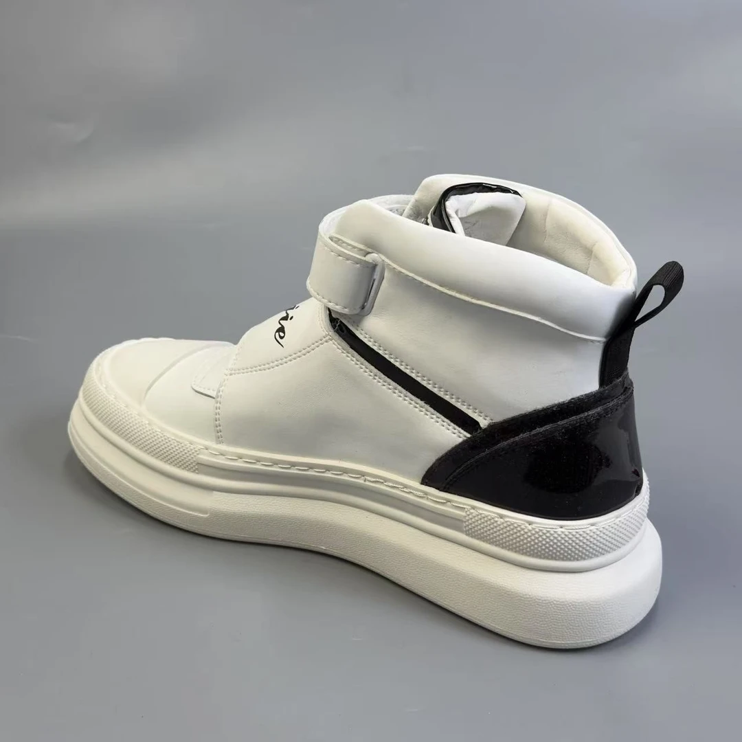 1617时尚百搭休闲透气男鞋