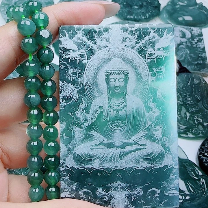 翡翠未镶嵌颈饰多样性发货天然的A货翡翠