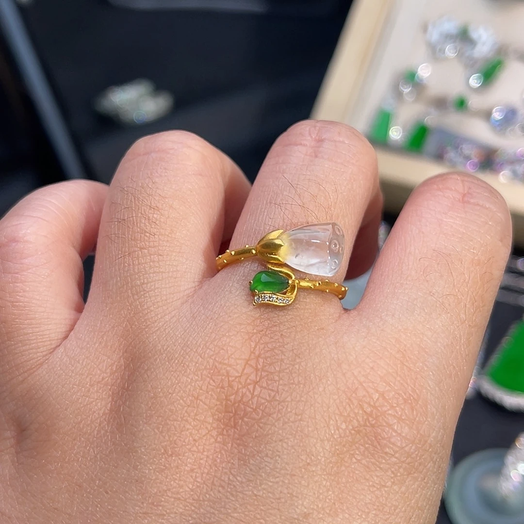 翡翠18K金镶嵌戒指莲蓬头